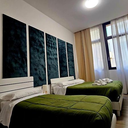 Hotel Dimora Santa Barbara à Ferrare Extérieur photo