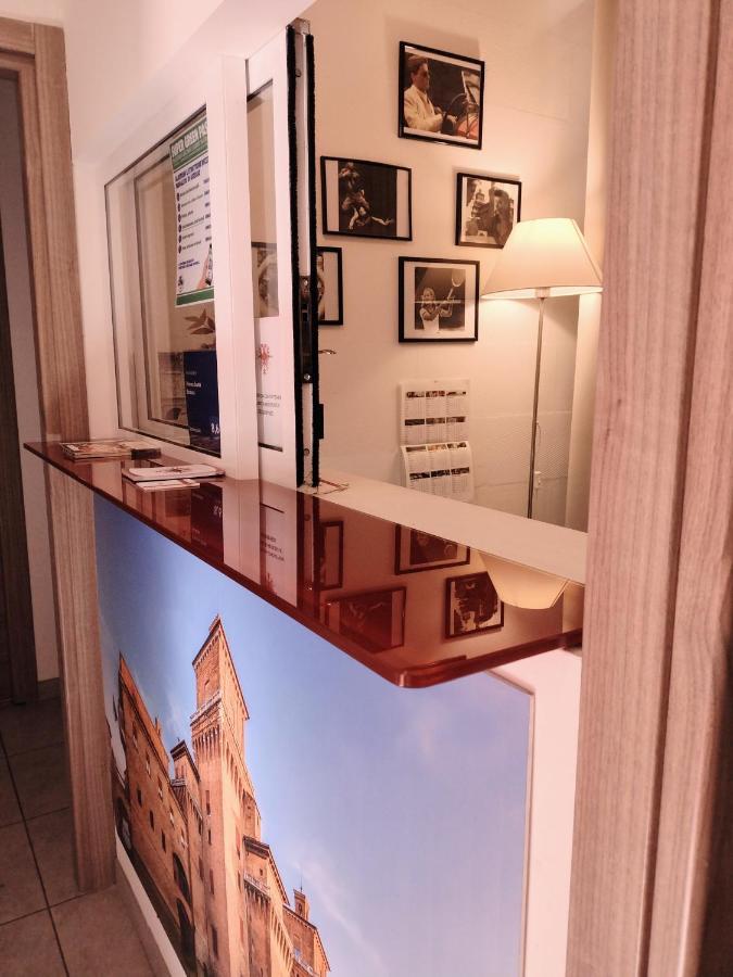 Hotel Dimora Santa Barbara à Ferrare Extérieur photo
